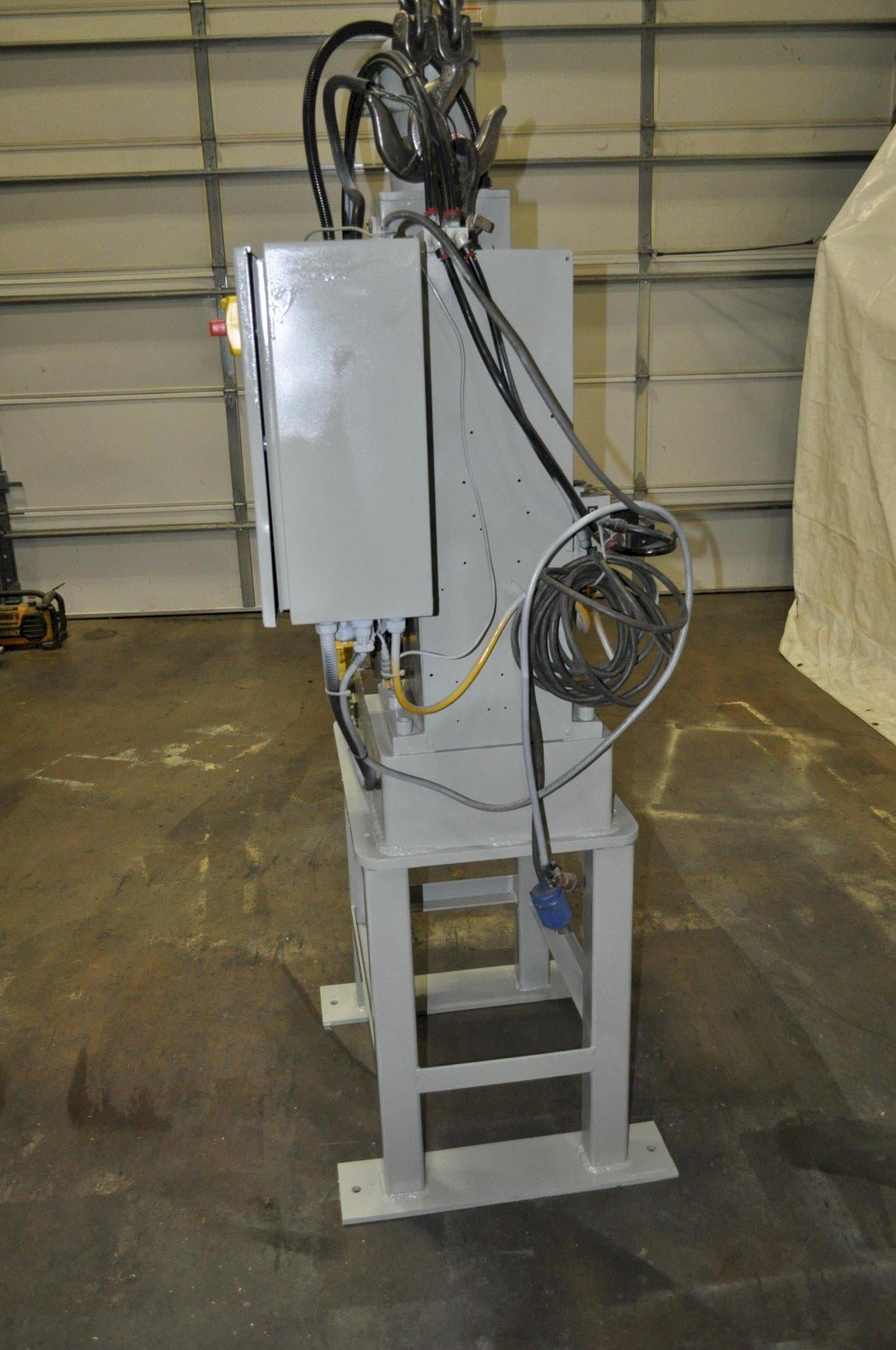 VSI #TM-23, riveter, 06" - .62" diameter capacity, 9" throat, Allen Bradley Panel View 300 - Image 3