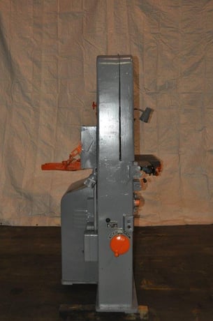 36" x 13" DoAll #36B-O, vertical bandsaw, 50-5200 RPM, 3/4" x 175" blade - Image 5