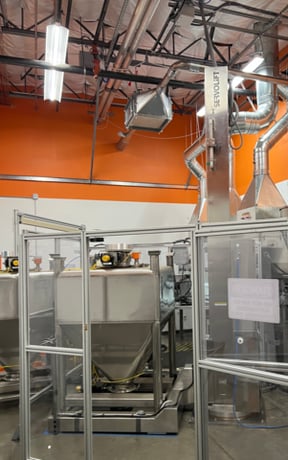 Bin lift elevator, Servolift #11169, Stainless Steel, explosion proof, 12' high, rotating base, 2019 - Image 3