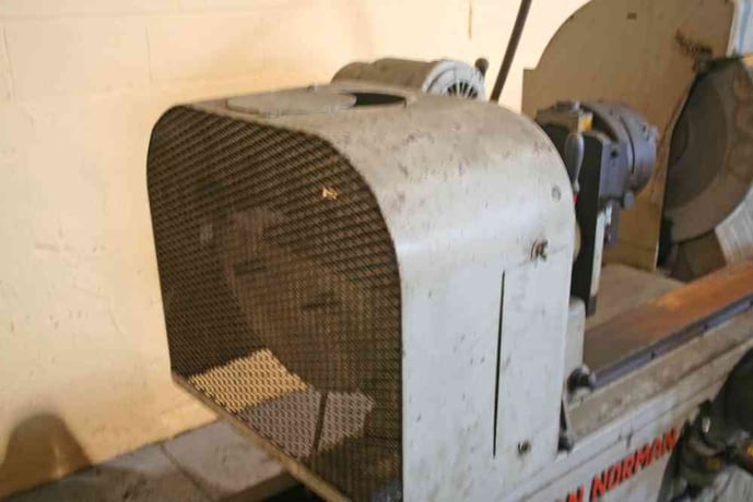22" x 90" Van Norman #467, crank shaft grinder, 30" grinding wheel, 8" chuck, #51717 - Image 8