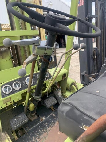 8925 lb. Clark #C500-Y100, forklift truck, 189" reach, 2-stage mast, 24" load center,S/N Y685-75-5195 - Image 6