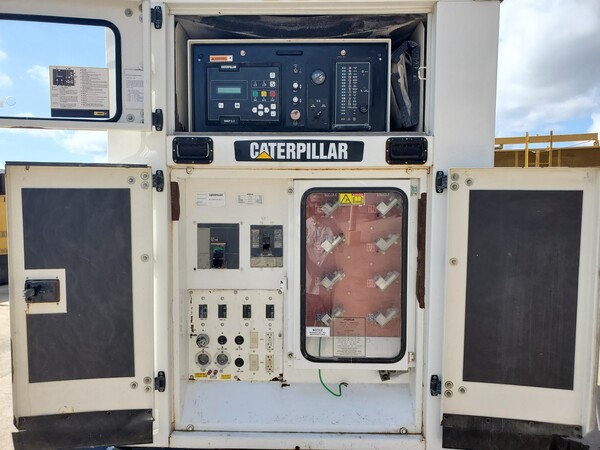 230 KW Caterpillar #XQ230, diesel generator set, 277/480 Volts, 3-phase, 374 HP, Tier 3, sound attenuated - Image 8