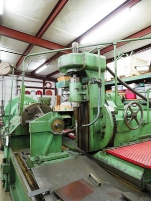 Fitchburg, horizontal pinion hobber, 40" dia. x 106" length, 2 DP, tailstock, steady rests, under power - Image 2