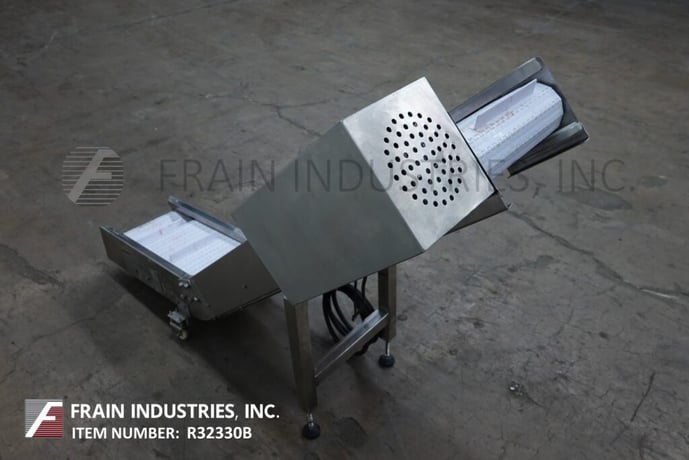 11-3/4" wide x 5.8' long, Ohlson, Stainless Steel inclined cleated feed conveyor, mounted on 4 leg Stainless - Image 2