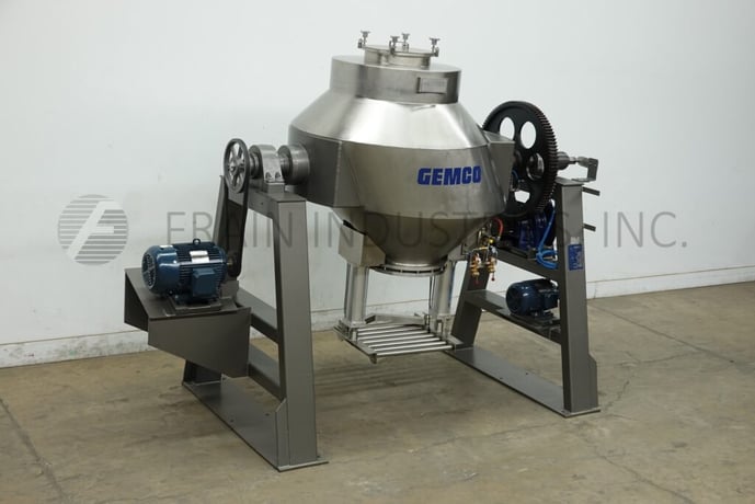 30 cu.ft. Gemco, slant bottom double cone vacuum blender, 55" dia x 20" straight side vessel, mounted on - Image 1