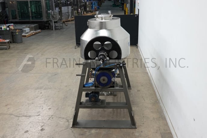 30 cu.ft. Gemco, slant bottom double cone vacuum blender, 55" dia x 20" straight side vessel, mounted on - Image 3