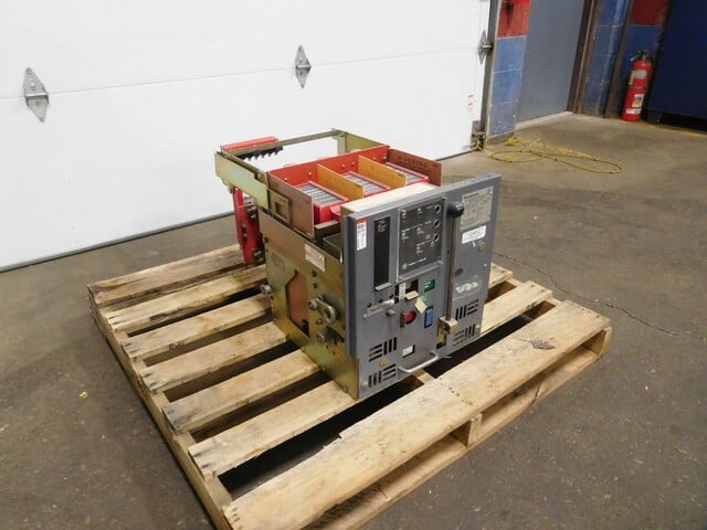 800 Amps, Westinghouse, DSL-206, circuit breaker, 60 Hz, 2-3 poles, 600 max volt - Image 2