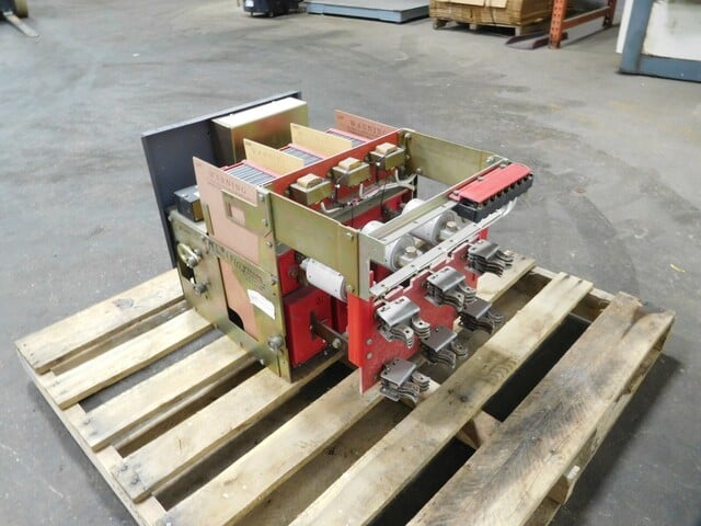 800 Amps, Westinghouse, DSL-206, circuit breaker, 60 Hz, 2-3 poles, 600 max volt - Image 4