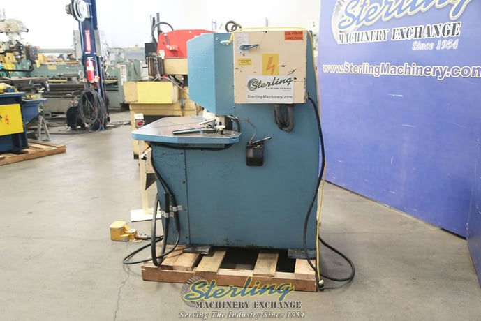 1/4" x 8" x 8" Amada #CSH-220, hyd. notcher, 40 SPM, 20 ton, electric foot pedal, one shot lube, work guides - Image 4