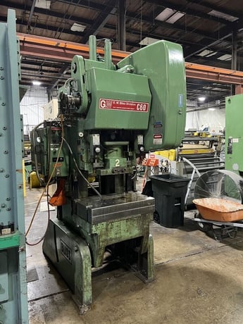 60 Ton, Bliss #C60, OBI press, 4" stroke, 14-1/4" Shut Height,air clutch & brake, 1978, #14162J - Image 1