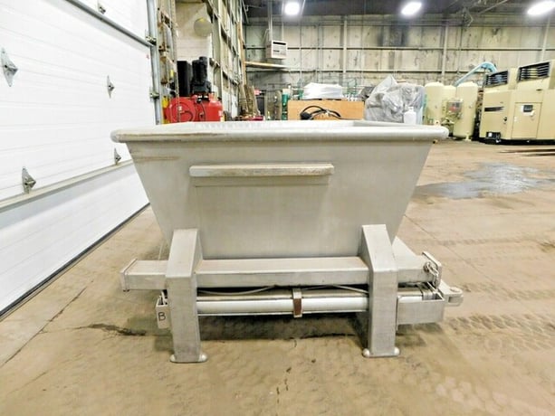 Stainless Hopper w/Pneumatic Slide Out Bottom Gate - Image 8