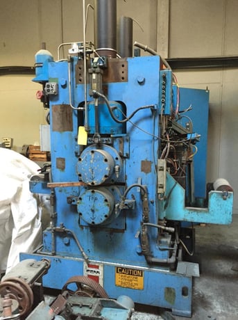 9.8" x 14" Fenn #121, 2-Hi rolling mill, 9" roll journal, 125 HP - Image 1