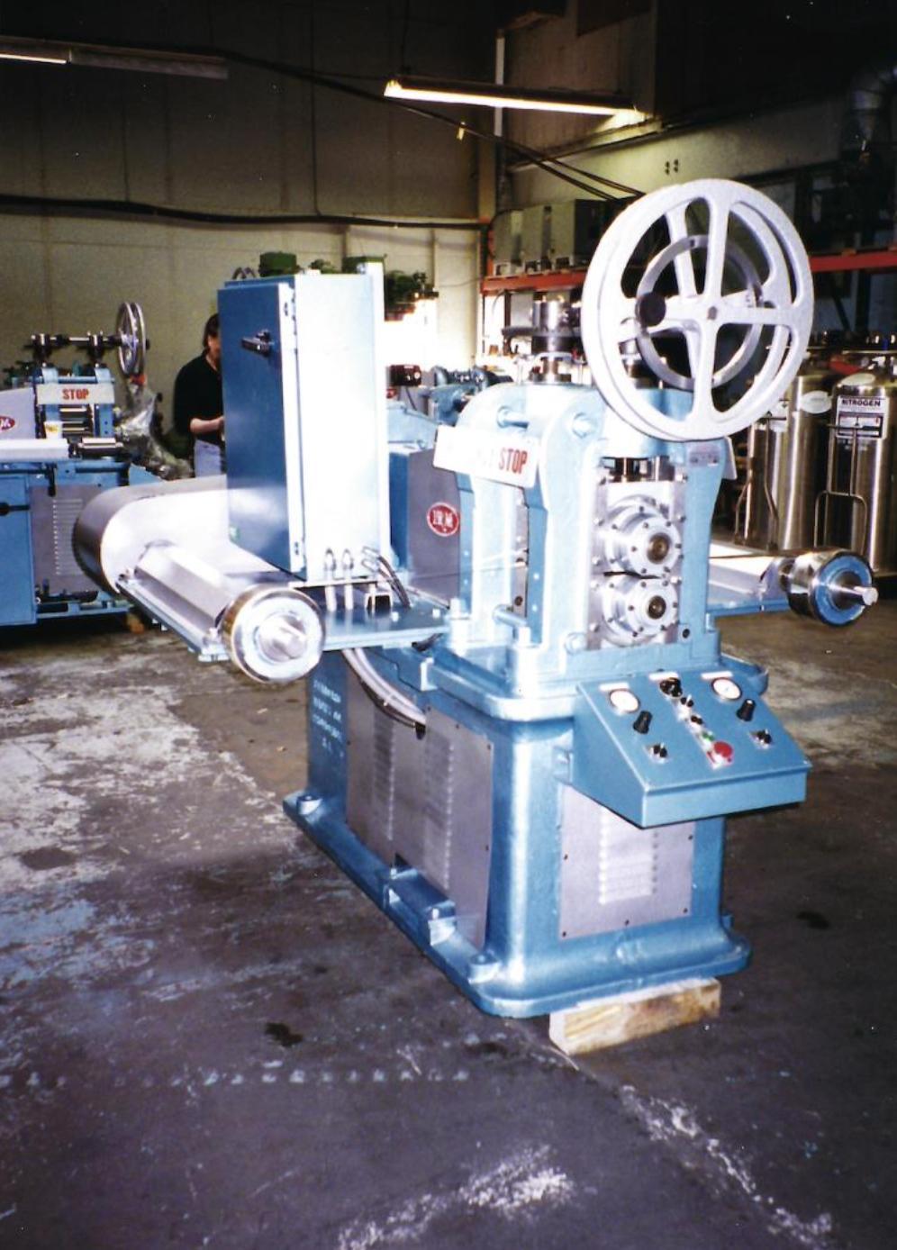 5" x 8" Standard Machinery, 2-Hi rolling mill with payoff & recoiler, Satin 2RA finish - Image 2