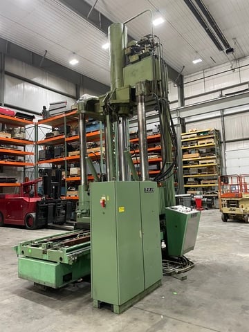 220 Ton, Reis #TUS-160OK, 4 post spotting press, 60" x72" x63" bed, tilt table, 1991 - Image 6