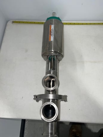 2" Tri-Clover #761-21M-20L-2-SFY-316L, Sanitary 3 way Valve Actuator, un - Image 3