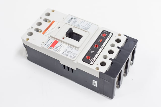 350 Amps, Eaton, KDC3350, New out of Box, 600 Volts, #1264369 - Image 1