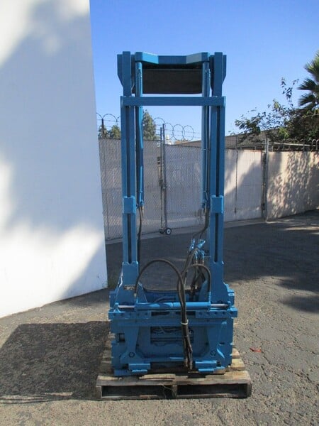 Rightline #LCVM003, forklift carton clamp attachment, 2500 lb - Image 8