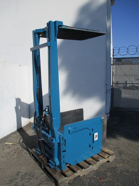 Rightline #LCVM003, forklift carton clamp attachment, 2500 lb - Image 9