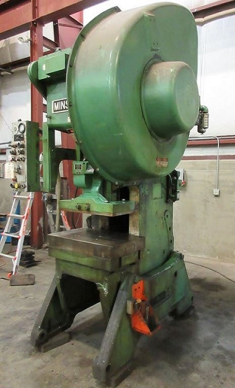 45 Ton, Minster #5, OBI press, 3" stroke, 12.75" Shut Height, 90-180 SPM, Eddy current drive, 7.5 HP - Image 2