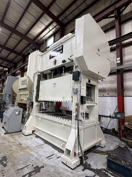 300 Ton, Eagle #SC2-300-108-48, straight side double crank mechanical press, 12" stroke, 38" Shut Height, air - Image 4