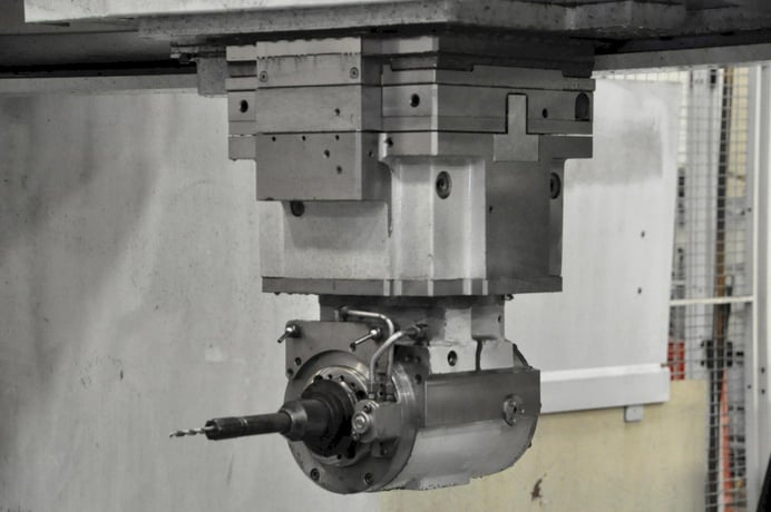 Mitsubishi #MVR-40, CNC vertical bridge mill, 80 automatic tool changer, 244" X Travel, 157.5" Y Travel - Image 9