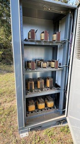 Simplex #TITAN-100, Forced Air-cooled Resistive/inductive Load Bank Cabinet - Image 8