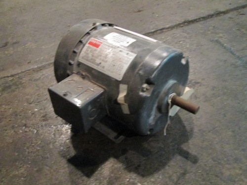 .25 HP 1725 RPM Dayton #2N863M Electric Motor, Frame 56, TEFC, 1 phase, 208/230/460 Volts - Image 1