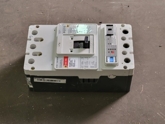 400 Amps, Eaton Cutler-Hammer, KDC3400T106W, 3 pole electronic circuit breaker - Image 7