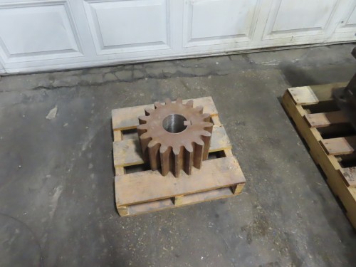 Pinion gear for ball mill, 17 tooth, coarse tooth, keyed, new - Image 2