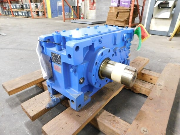 40 HP @ 1750 RPM, Sumitomo #PHA9035P3 Paramax 9000 gear reducer, 34.38 ratio, new - Image 4