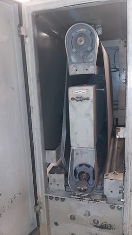 37" x 75" Timesavers #137-1HPM, belt sander, 15-45 FPM, 2001 - Image 5