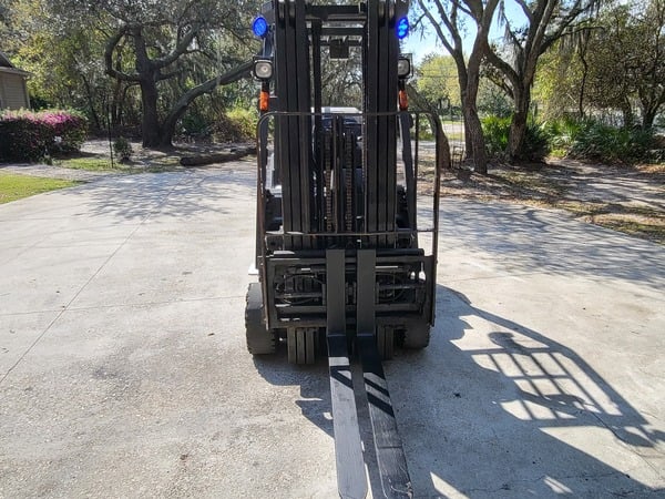 4060 lb. Nissan #MAP1F2A25LV, Forklift,Cushion Tires, LP Powered, Side Shift, 3 Stage Mast - Image 7
