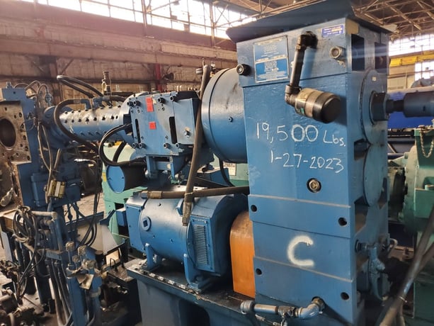 4.5" RMS 120mm pin barrel rubber extruder, 14:1 L/D, 150 HP, 1150 RPM, 500 VDC, 2006 - Image 1