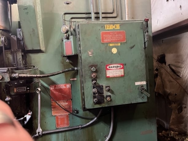 300 Ton, Pacific #K300-14, Press Brake, 14 length, 10 stroke, 5/16 x 14 brake capacity, 1960 - Image 7