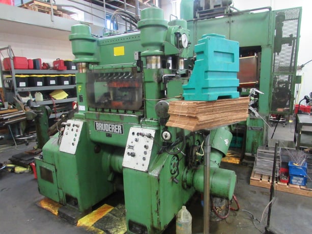 60 Ton, Bruderer #BSTA60H, high speed straight side, 4 pillar precision press, 3" stroke, 150-800 SPM variable - Image 4