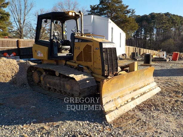 Caterpillar D3KLGP, Crawler Dozer, 2595 hours, S/N: LLL00989C, 2011 - Image 2