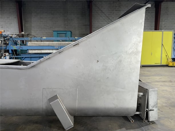24" diameter x 20' 6" long, Wolfking, Stainless Incline Screw Conveyor, 3/8" Flights Paced 18" Apart, 9" - Image 9