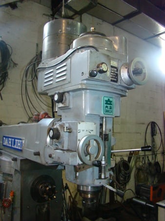 Dah Lih #GH2200, Horizontal And Vertical Milling Machine, 51.2" x11" table, 1988 - Image 4