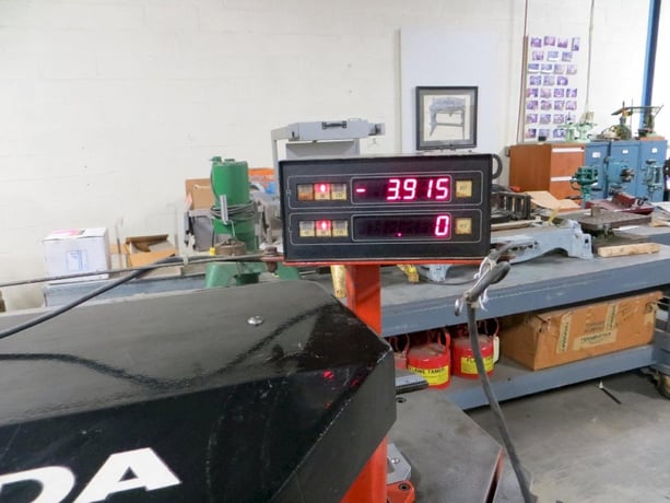 .236" x 8.66" x 8.66" Amada #CSHW-220, hydraulic power notcher - Image 10