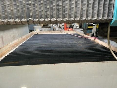 Flow #Mach-3-4020B, CNC waterjet cutting system, 6.5'x13.1' table, 50 HP, 87000 psi, Hyperjet intensifier - Image 8