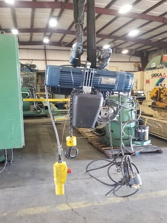 .5 Ton, Donati DMK #214D, electric chain hoist, 16-4.8 FPM, pendant Control, chain bucket - Image 1