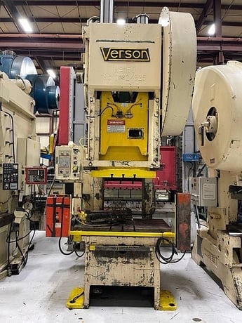 150 Ton, Verson #150-OBG, single point gap frame press, 8" stroke, 22" Shut Height, 6" adj., 35 SPM, 50" x30" - Image 2