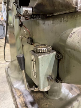Yamazen #YC-1-1/2VA, vertical mill, 9" x42" table, 80-2720 RPM, 5" quill travel, 2 HP, 1978 - Image 9