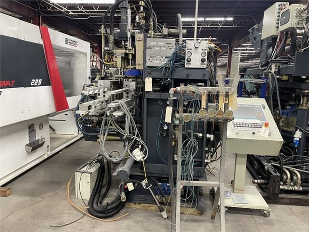 Kautex #KCC2Q-D, extrusion blowmolding, 29" x 18" mold, Beckhoff controller, 2007 - Image 5