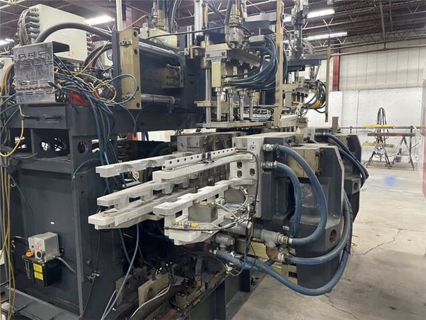 Kautex #KCC2Q-D, extrusion blowmolding, 29" x 18" mold, Beckhoff controller, 2007 - Image 8