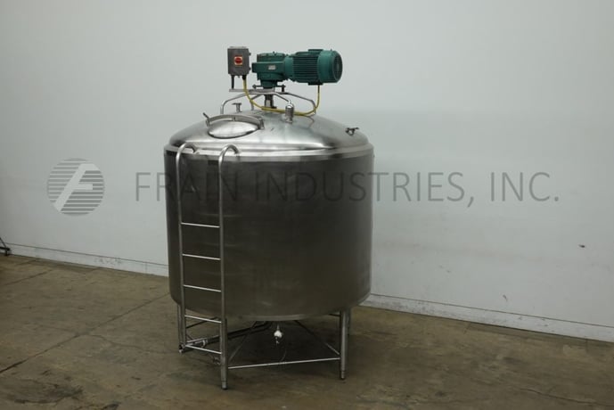 1700 gallon APV, 304 Stainless Steel jacketed process tank, 84" dia x 72" deep with 60" straight wall, dish - Image 1