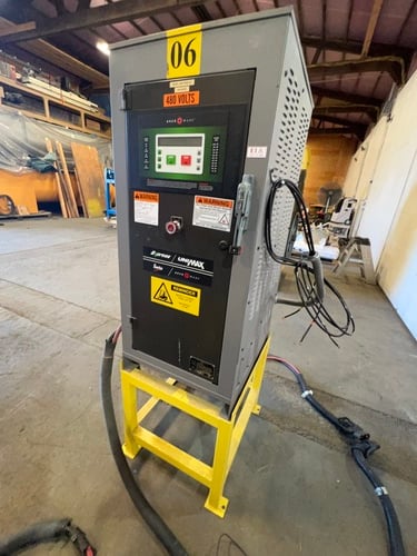 Aker Wade #Unimax-40, battery chargers, 2006, 2008 (4 available) - Image 2