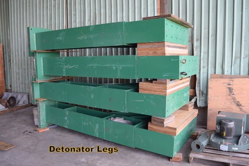 Detonation chamber vessel, 52,000 LBS., 3 lined carts included - Image 7