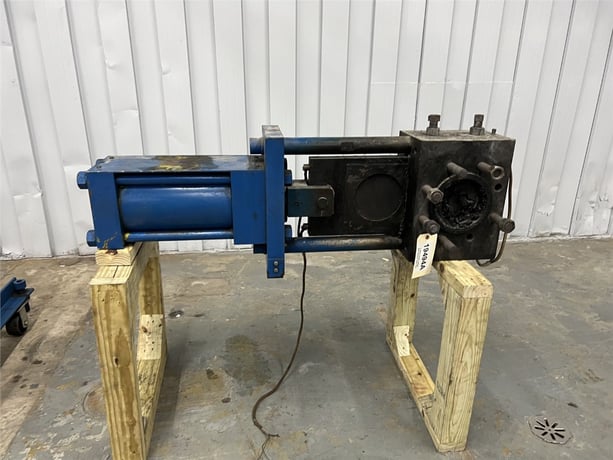 6" Berlyn #BCM-6000, screen changer, hydraulic power pack w/ accumulator - Image 2