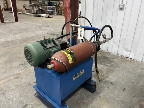 6" Berlyn #BCM-6000, screen changer, hydraulic power pack w/ accumulator - Image 4